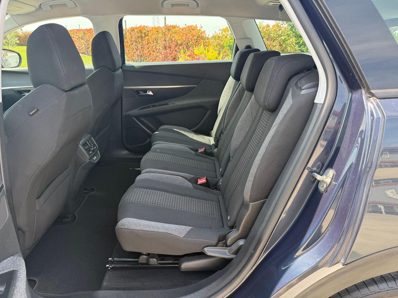 Peugeot 5008 7 POSTI