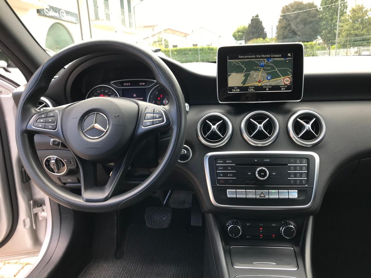 Mercedes-Benz A 160 d Sport aut. my16 retrocamera navi