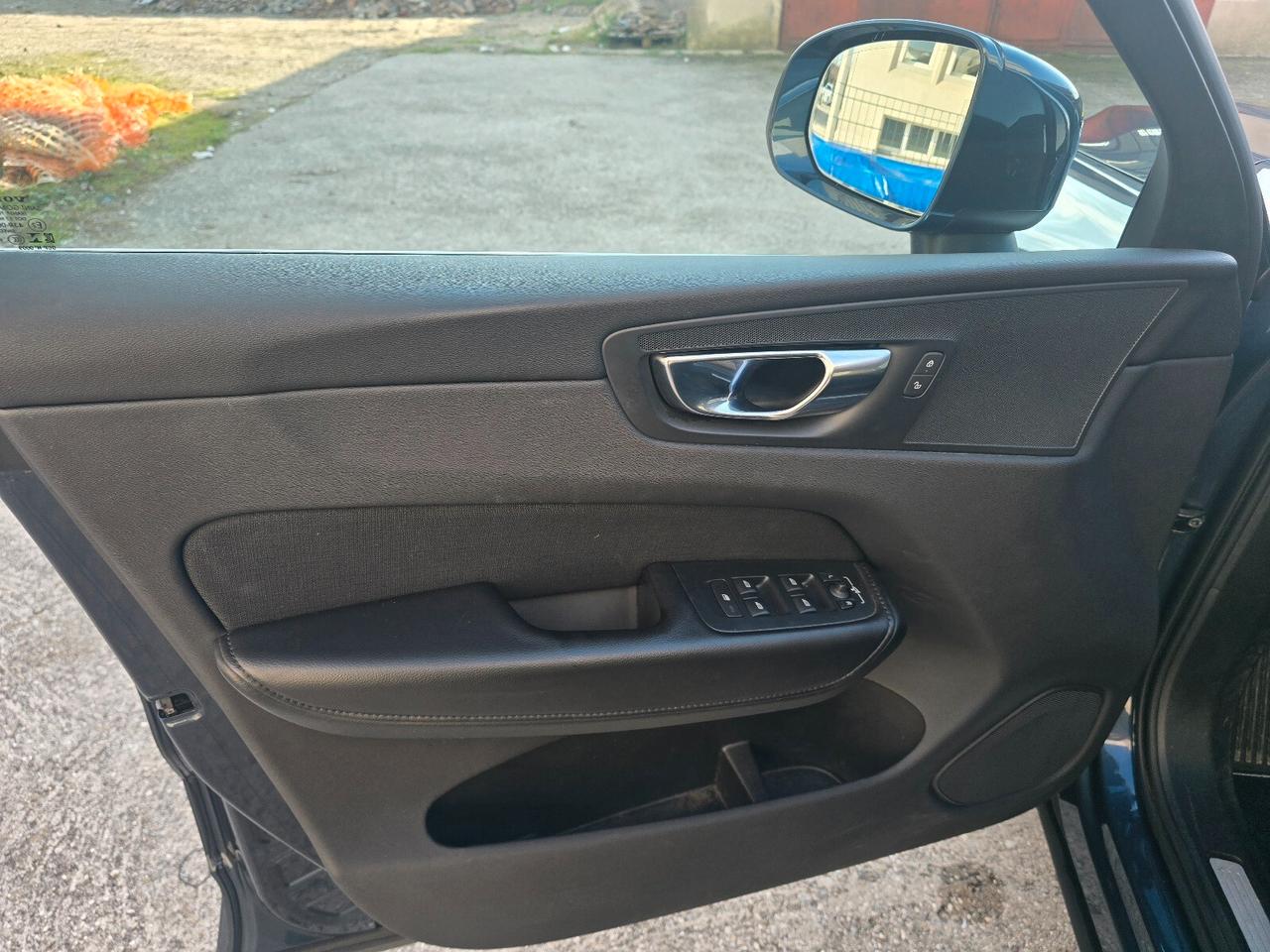 Volvo XC 60 XC60 B4 (d) AWD Geartronic Business