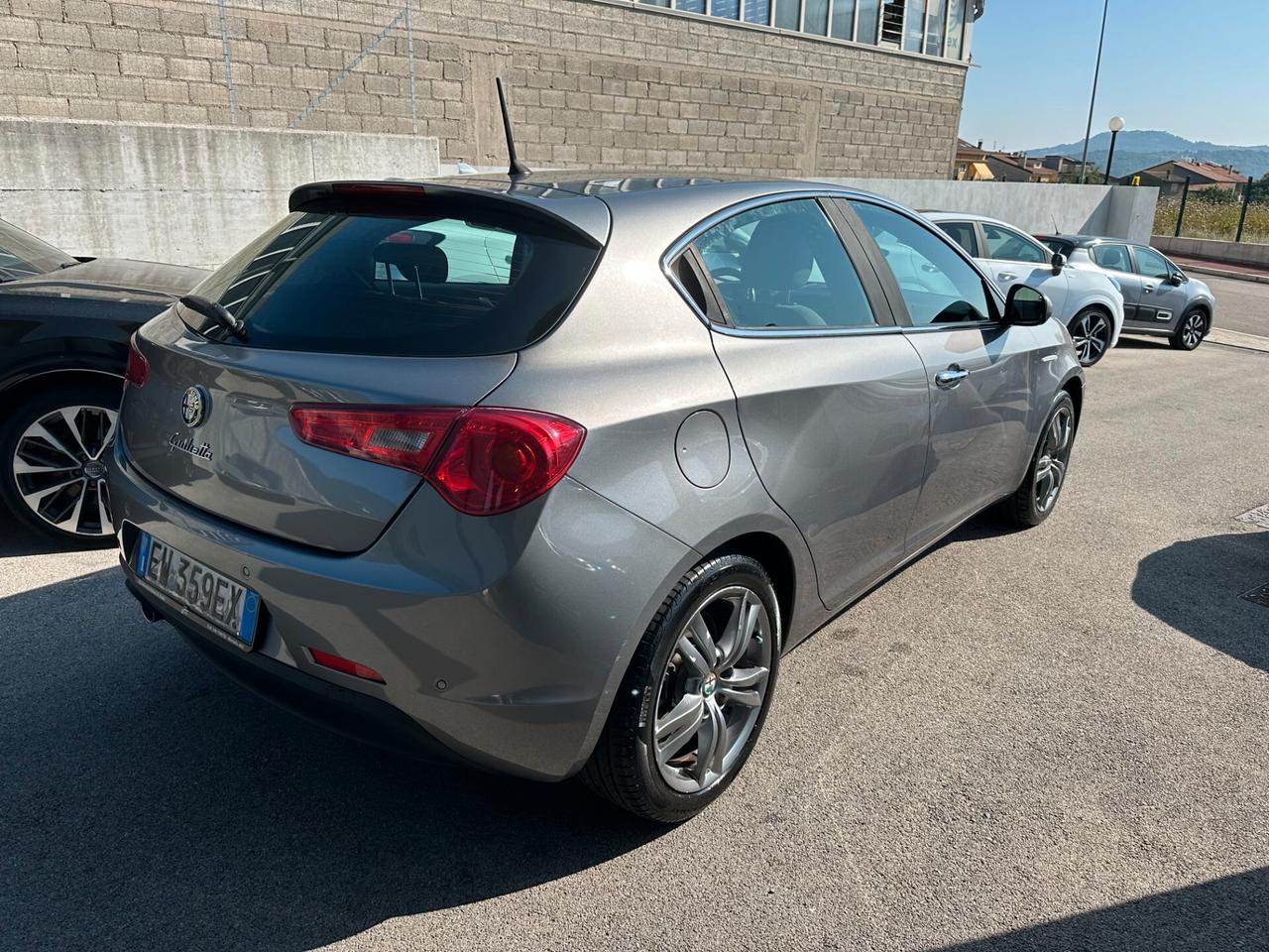 Alfa Romeo Giulietta 1.6 JTDm-2 105 CV Distinctive