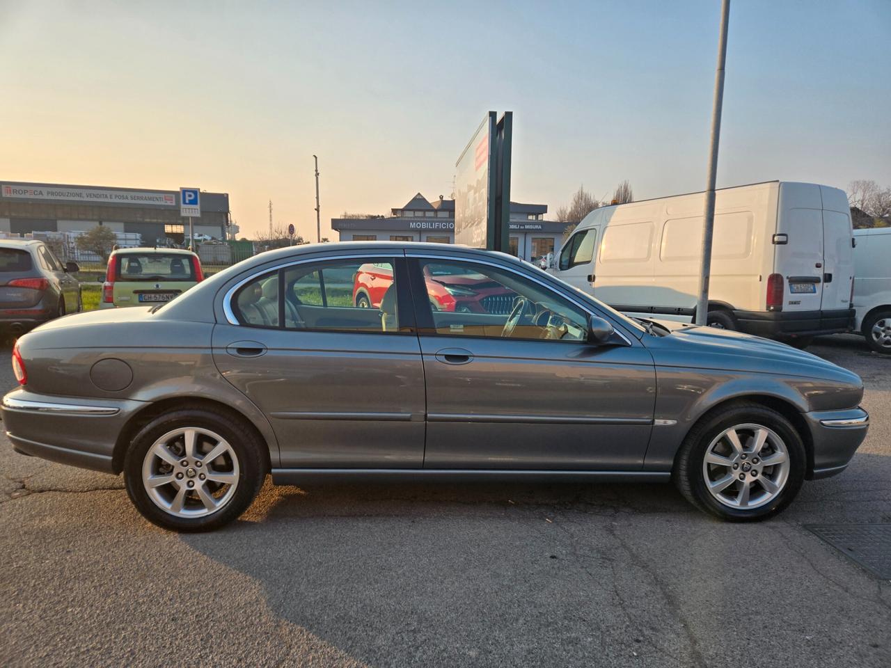 Jaguar X-Type 2 litri V6 24V cat Executive
