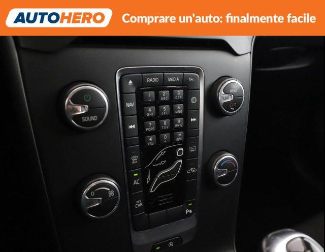 VOLVO V40 D2
