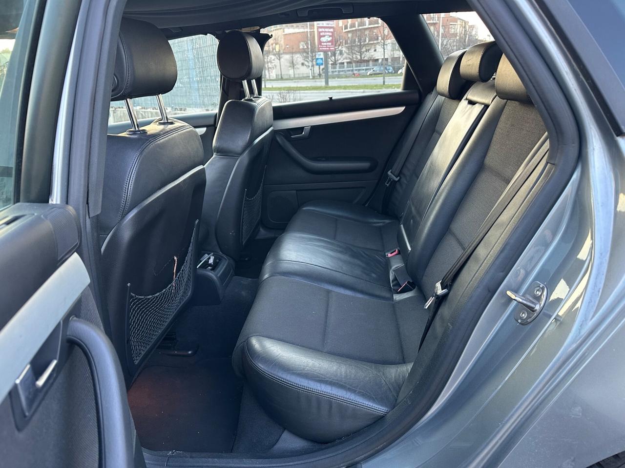 Audi A4 1.9 TDI s line sport 140 cv