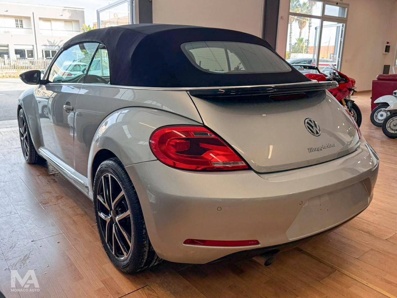 Volkswagen Maggiolino Cabrio 2.0 110cv TDI DSG Sport 2015