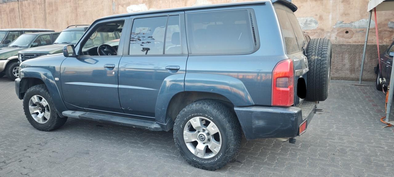 Nissan Patrol 3.0 TD Di 5 porte Luxury Wagon