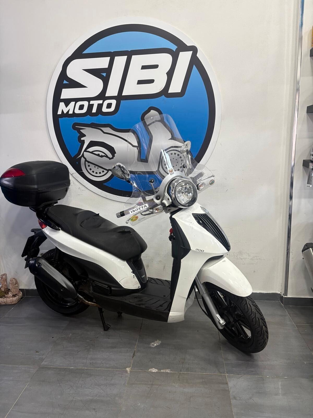 Piaggio Carnaby 300 Cruiser