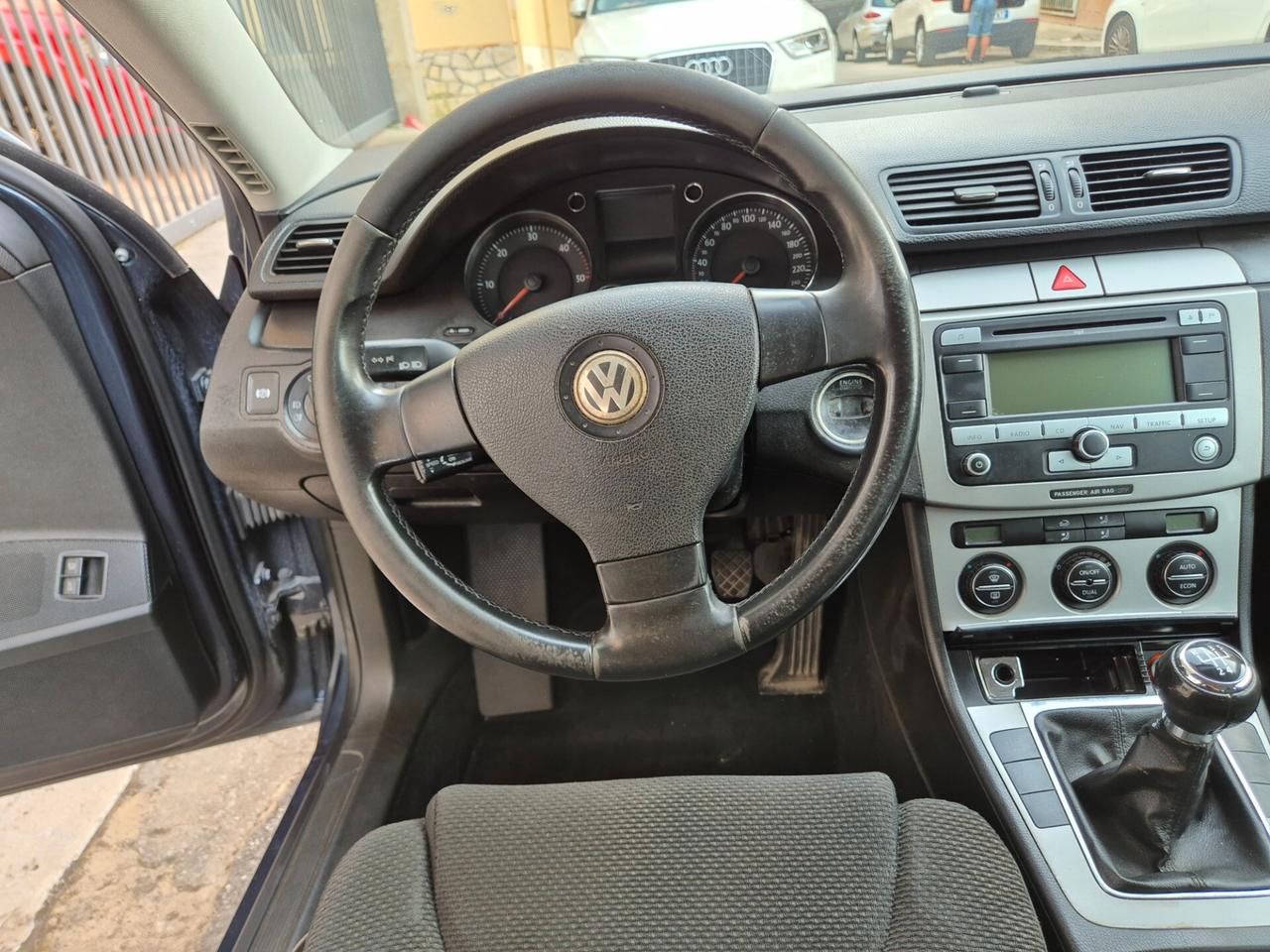 VW PASSAT 1.9 TDI 105 CV NAVIGATORE KM CERTIFICATI