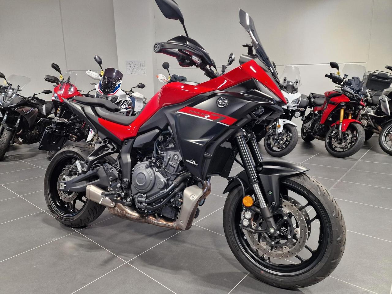 Yamaha Tracer 7 Base ROSSA 2025