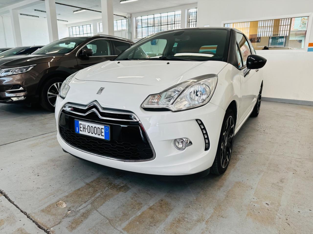 Ds DS3 DS 3 1.4 VTi 95 Chic . Autonavigli