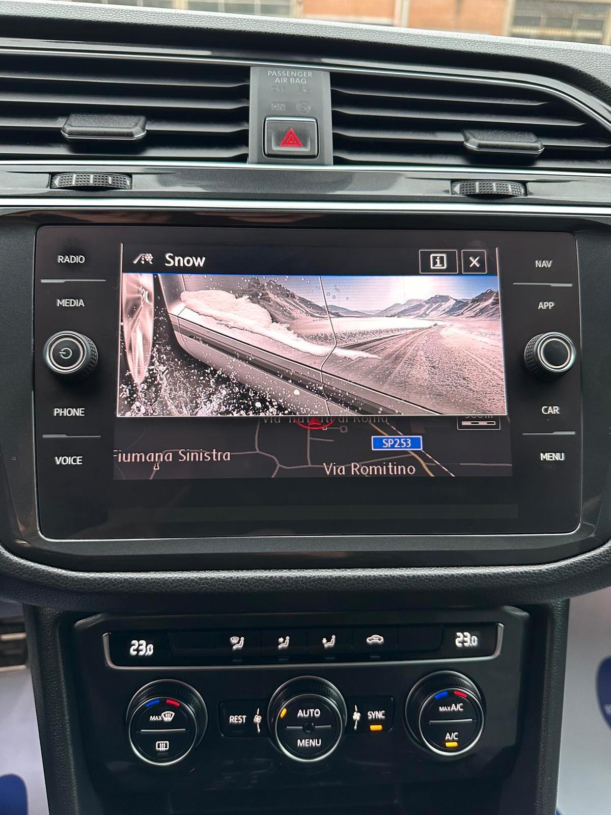 Volkswagen Tiguan 2.0 TDI SCR DSG 4MOTION R-LINE PACK TETTO PANORAMICO ED APRIBILE