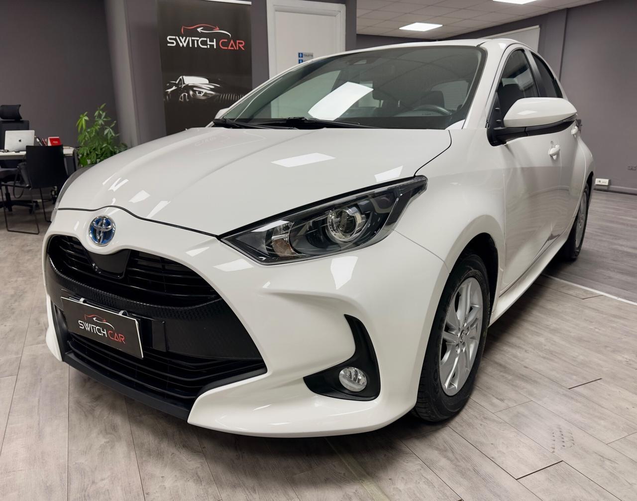 Toyota Yaris 1.5 Hybrid 5 porte Business SUPER PREZZO!