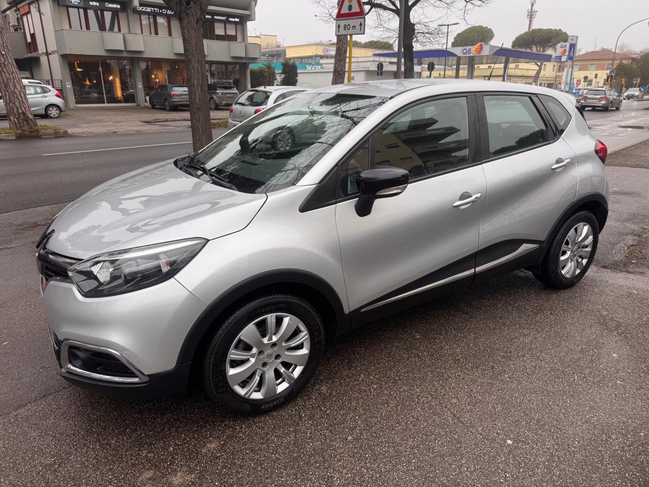 Renault Captur dCi 90 CV neopaten garanzia 12 mesi