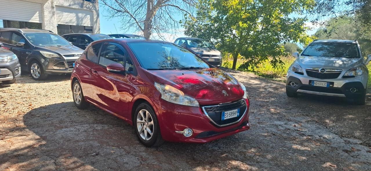 Peugeot 208 1.2 82 CV Allure Motore nuovo