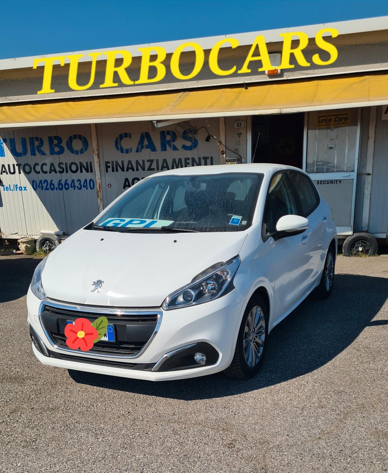 Peugeot 208 puretech 82 cv 5p. GPL
