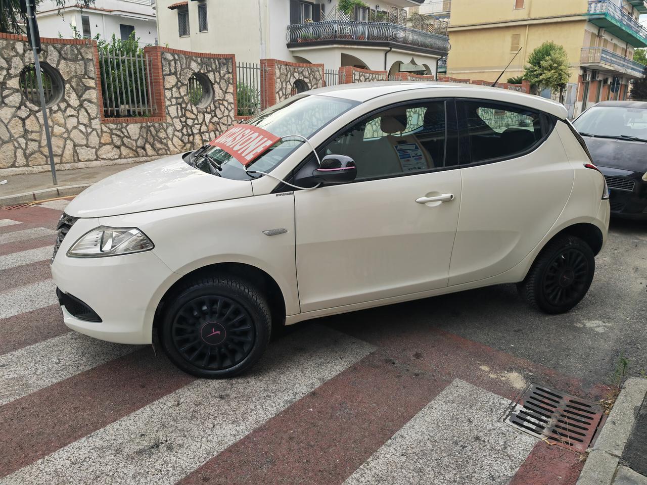 LANCIA YPSILON 0.9 ECOCHIC GOLD CV84 KW62