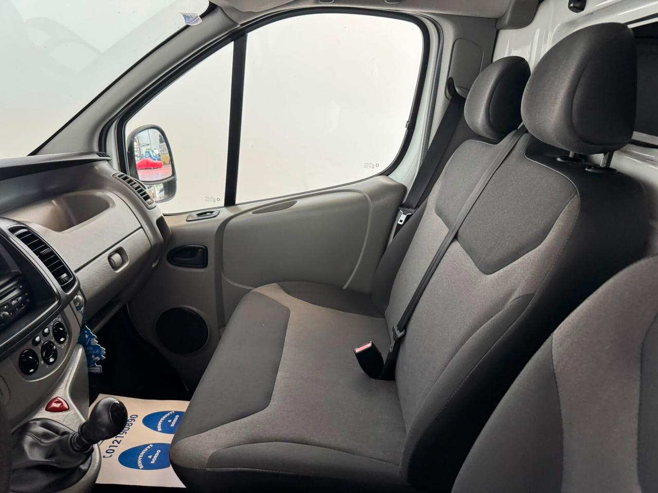 Renault Trafic L1H1 2.0 dCi 115 CV