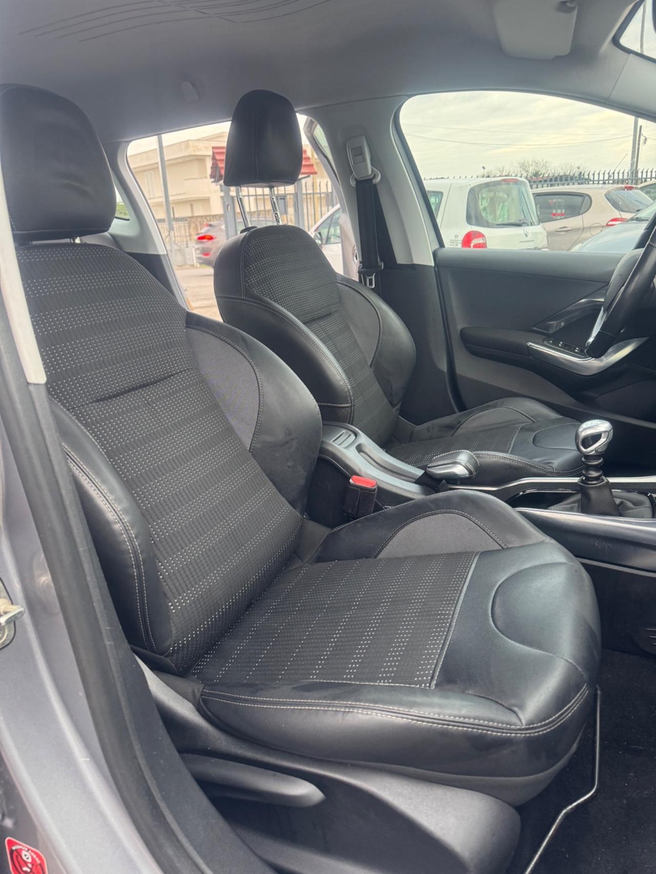 Peugeot 2008 1.6 e-HDi 115 CV Stop&Start Allure