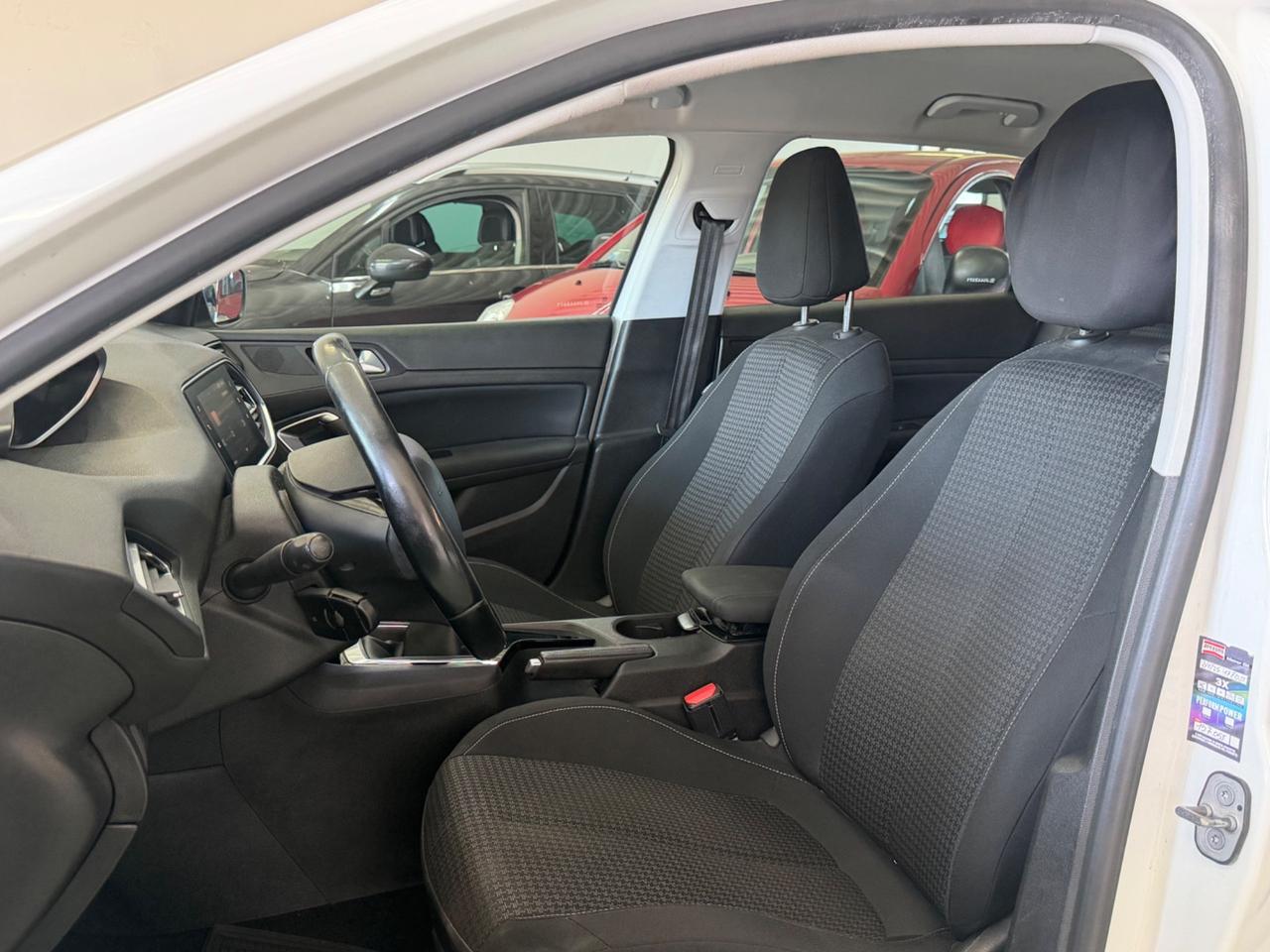 Peugeot 308 BlueHDi 100 S&S Active
