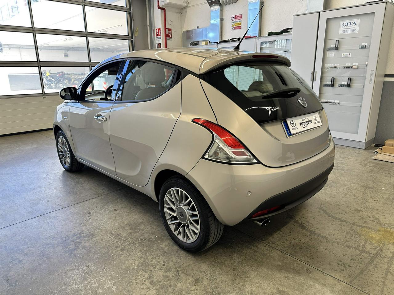 Lancia Ypsilon 0.9 t.air Platinum s&s 85cv dfn
