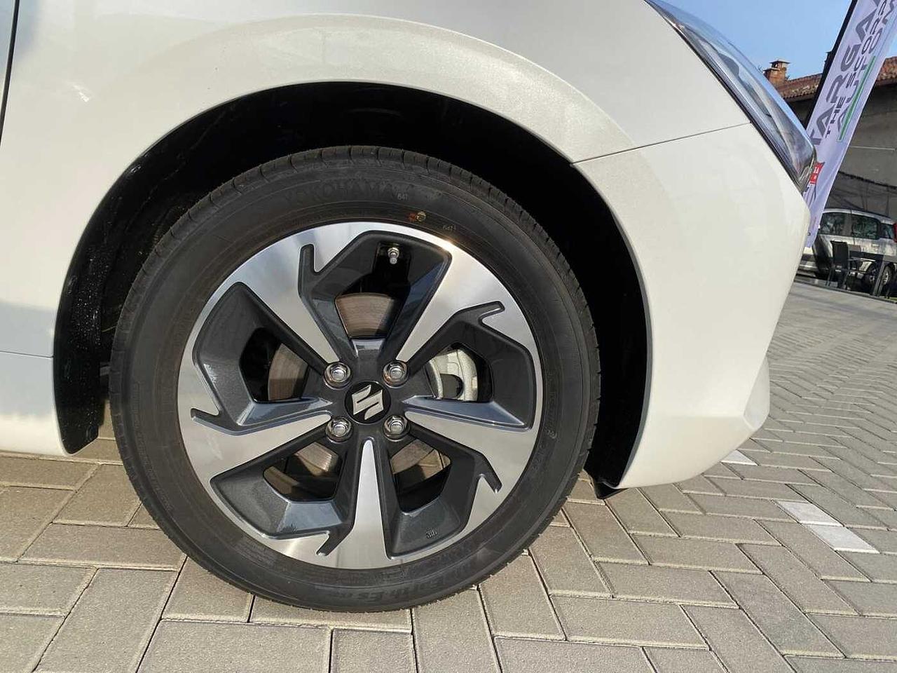 Suzuki Swift 1.2 Hybrid Top