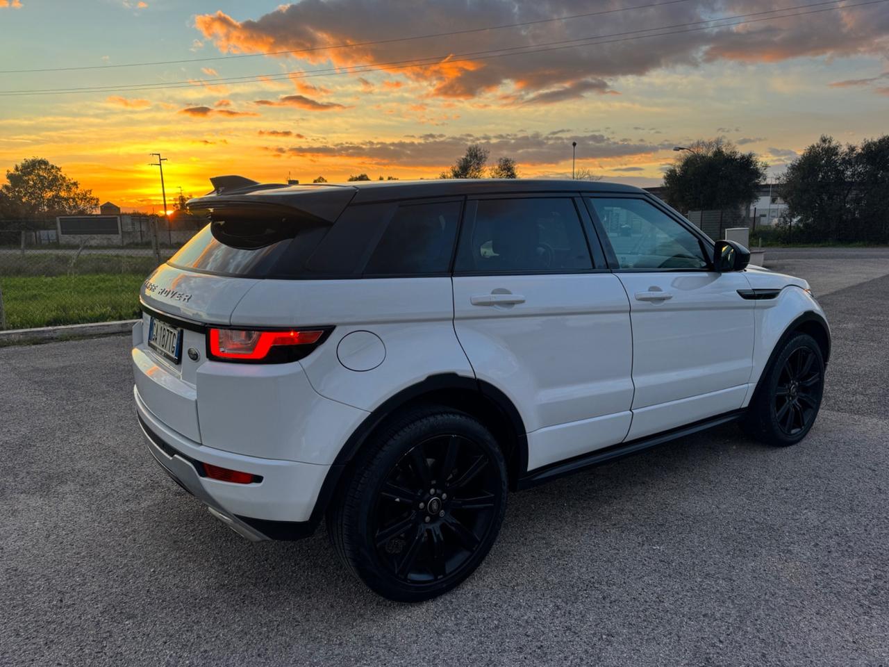 Land Rover Range Evoque 2.0 TD4 180 CV 5p. SE Dynamic