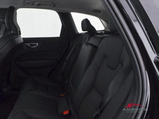 VOLVO XC60 B4 (d) AWD Geartronic Inscription - AUTOCARRO N1