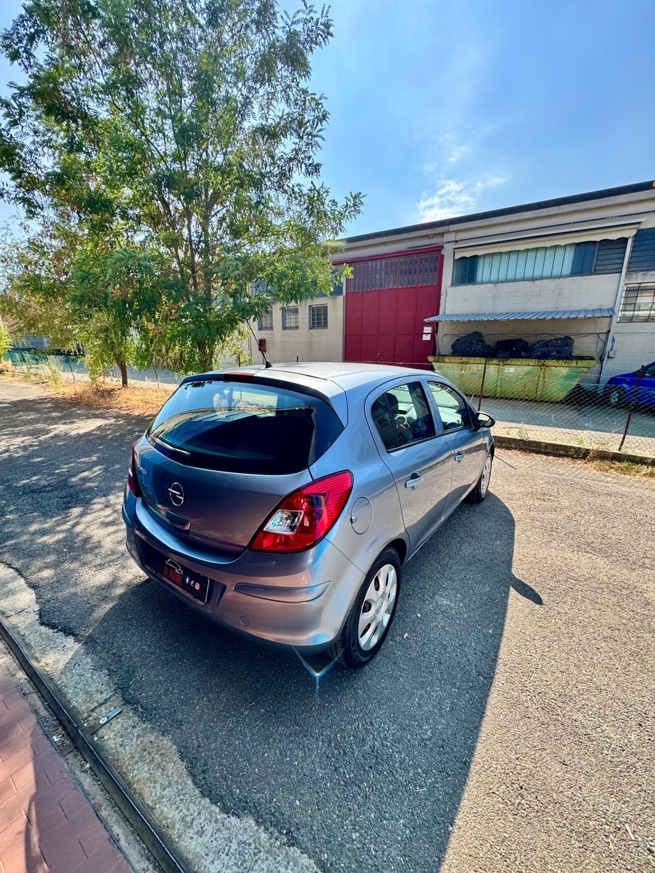 Opel Corsa 1.2 5 porte Easytronic Cosmo