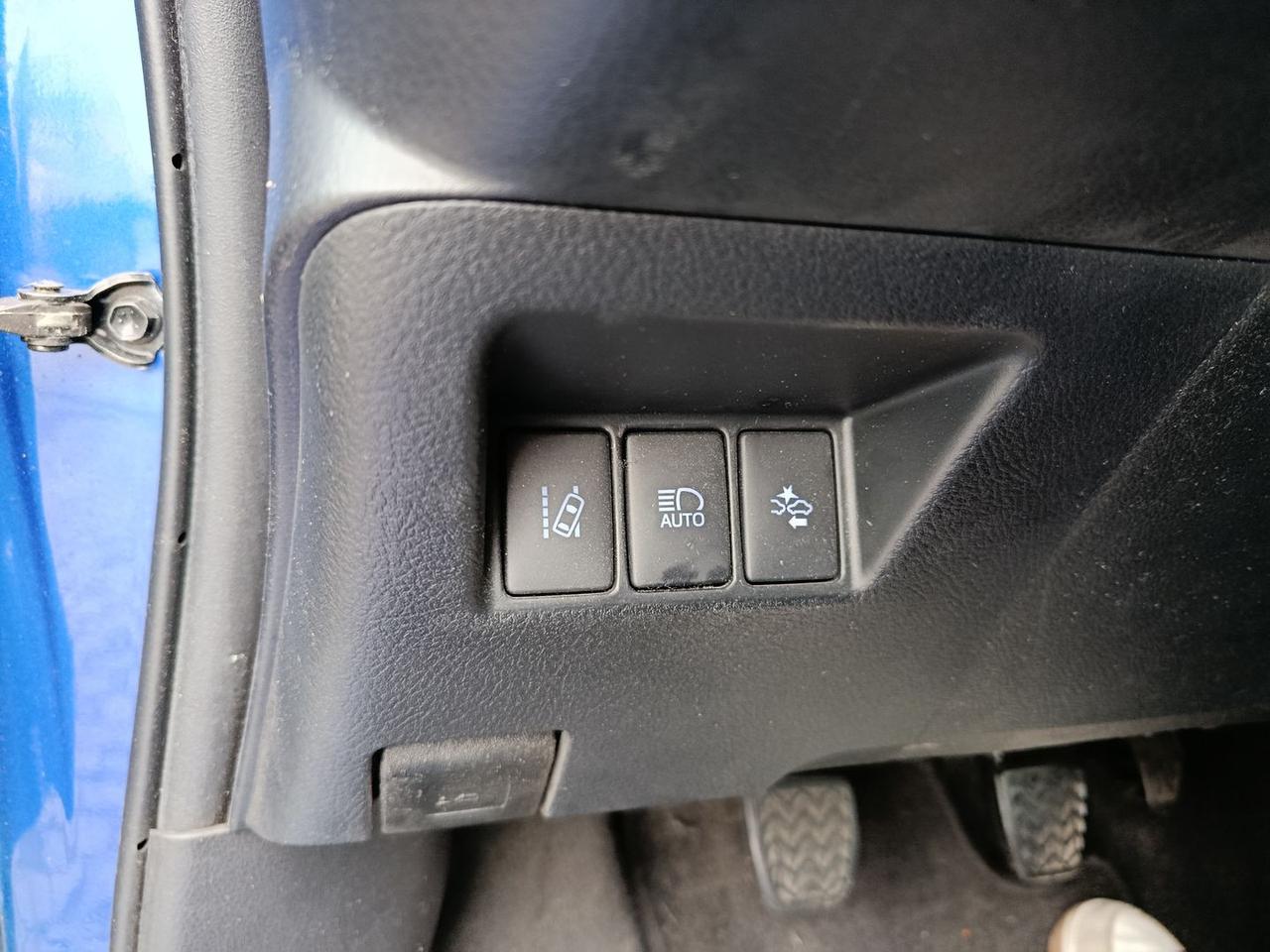 Toyota Yaris Active 1.0 VVT-i #7550