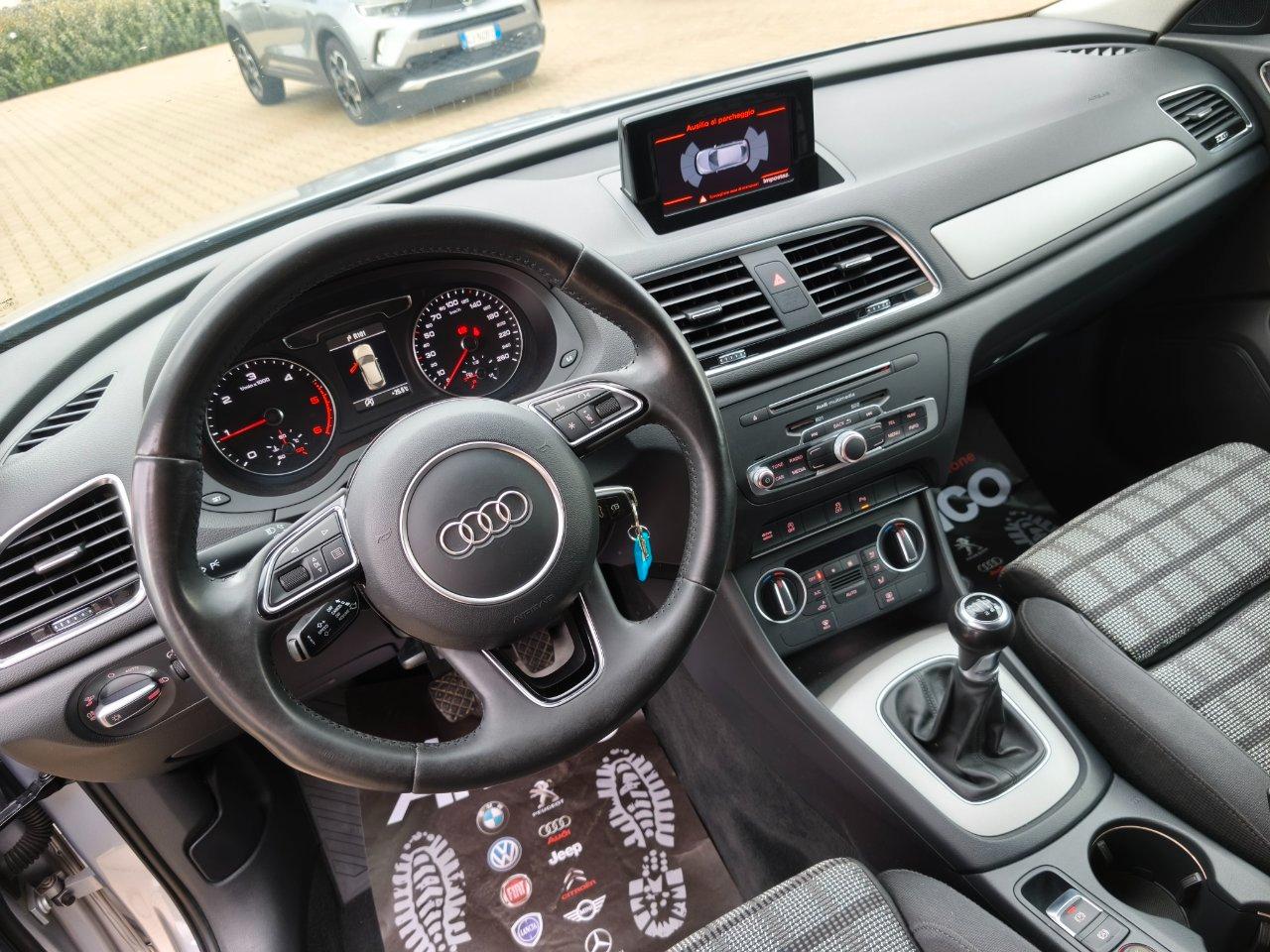 Audi Q3 2.0 TDI 150 CV Euro 6 S-LINE