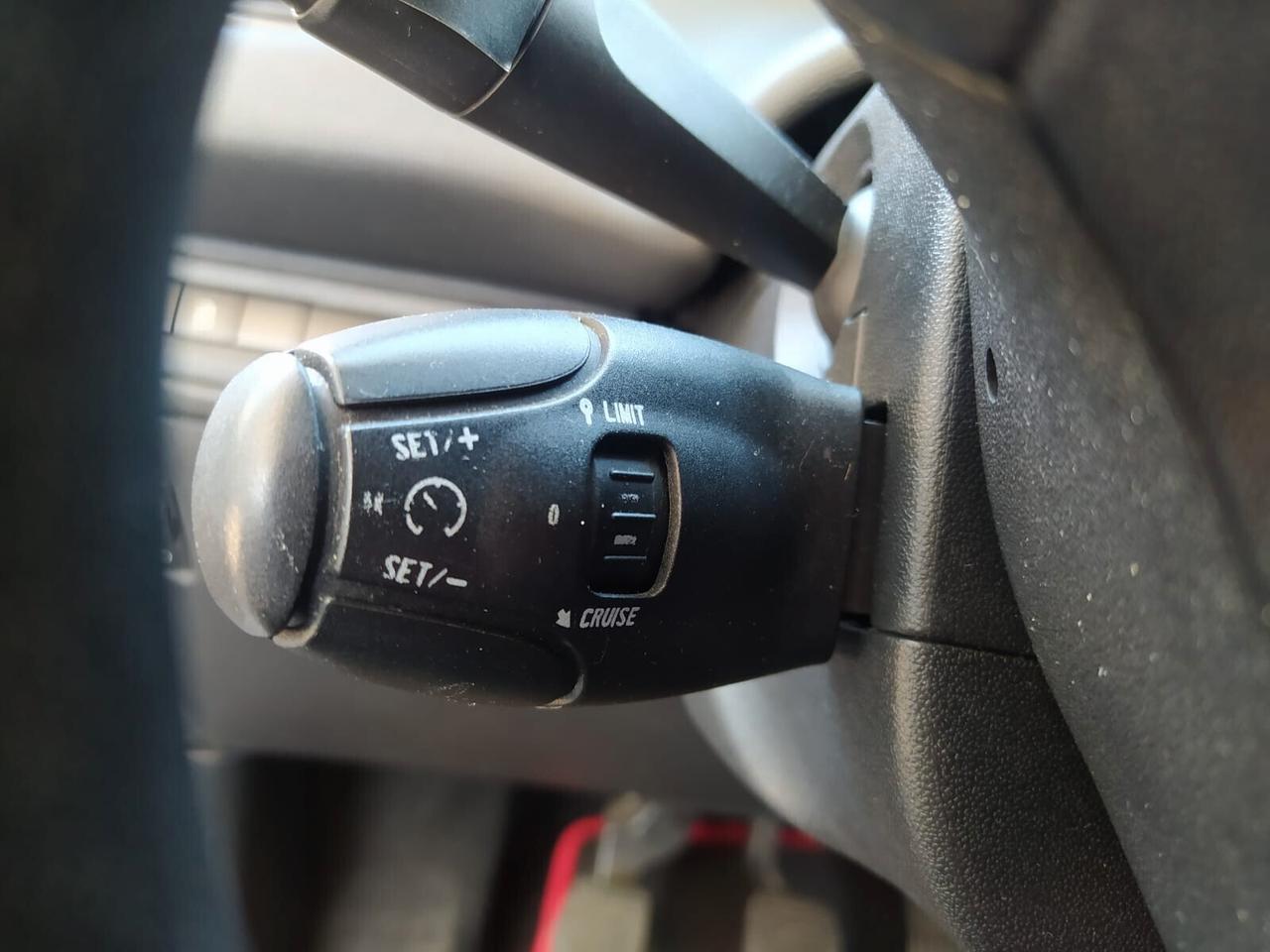 Peugeot 208 1.0Active offerta del mese