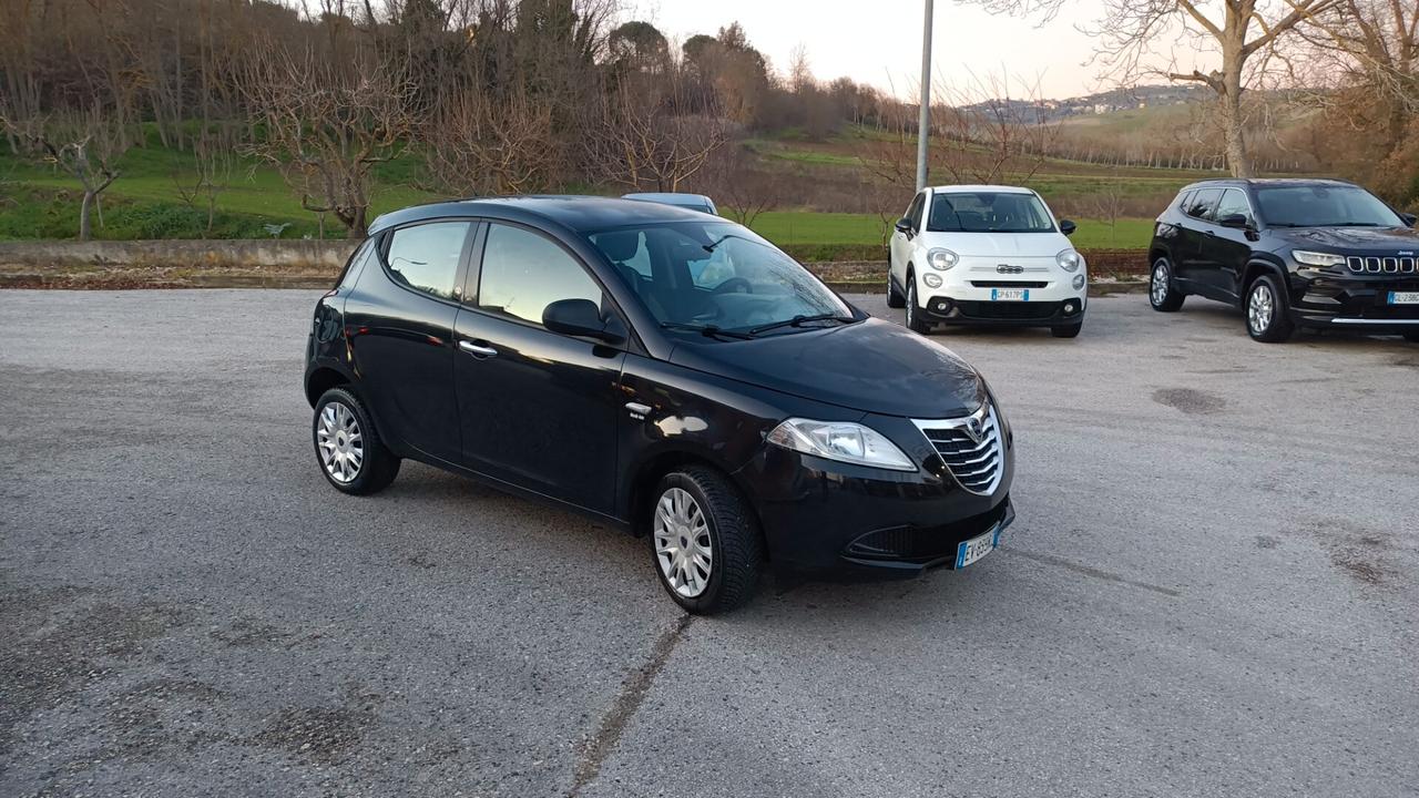 Lancia Ypsilon benzina/ Metano eccellenti condizioni