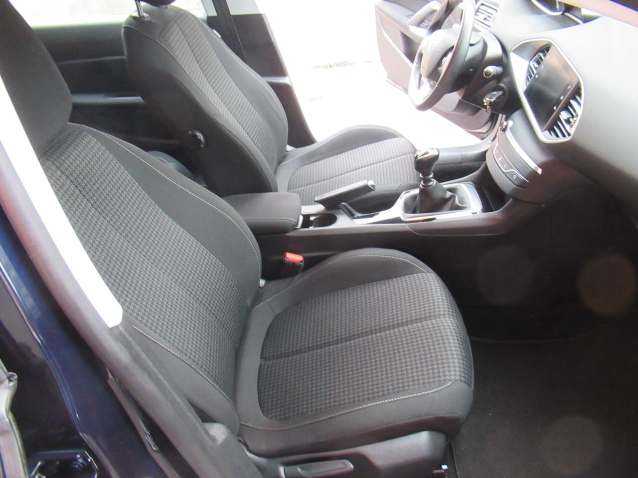 Peugeot 308 BlueHDi 130 S&S Business