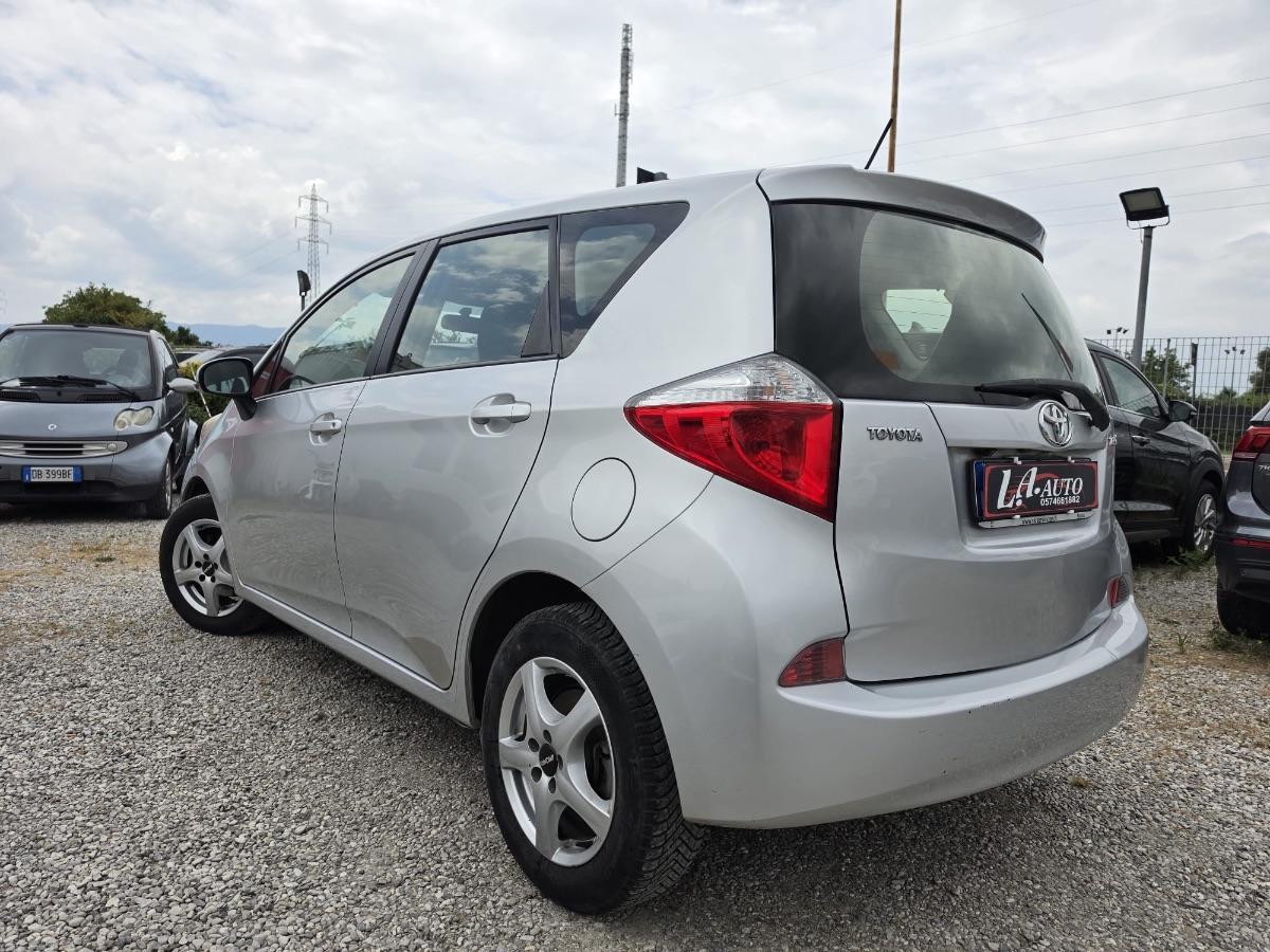 TOYOTA - Verso-S 1.4d Active mt