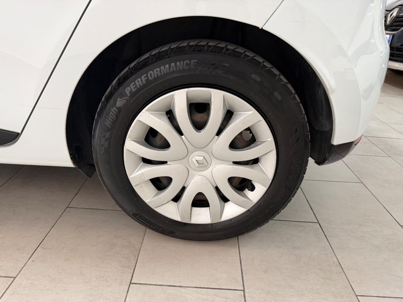 Renault Clio 1.5 DCI 75CV Costume National