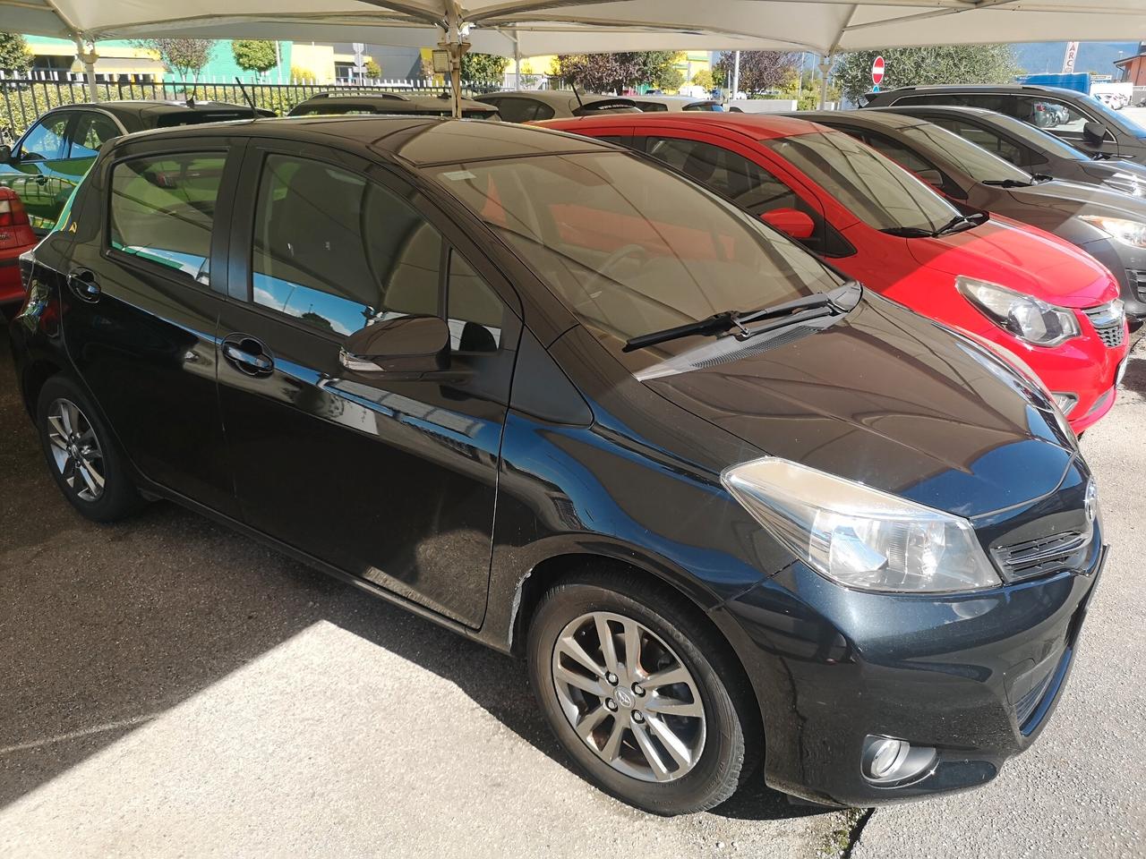 Toyota Yaris 1.0 5 porte Lounge