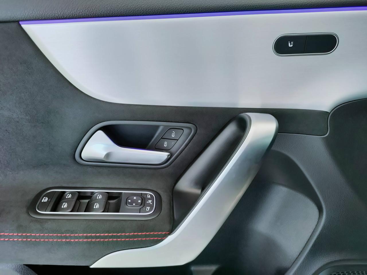 Mercedes-Benz Classe A - W177 2023 - A 180 d AMG Line Advanced Plus auto