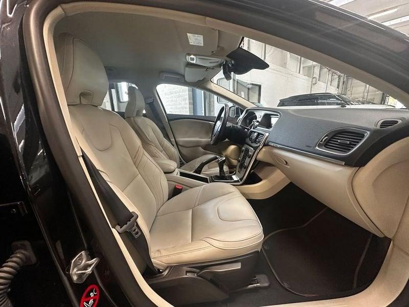 Volvo V40 II 2012 Cross Country Dies Cross Country 1.6 d2 Summum s/b-xeno