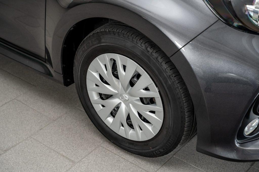 TOYOTA Yaris 1.5 Hybrid 5 porte Active
