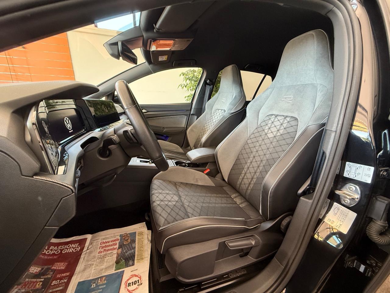 Volkswagen Golf 1.5 eTSI 150 CV EVO ACT DSG R-Line