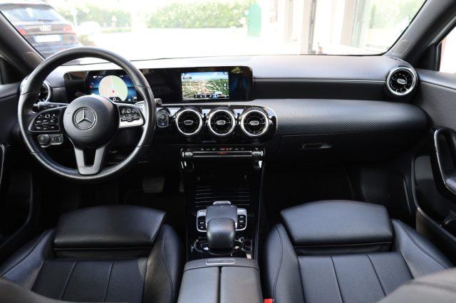 MERCEDES-BENZ A 180 d Automatica MBux NAVI Retrocamera Cruise Ufficial