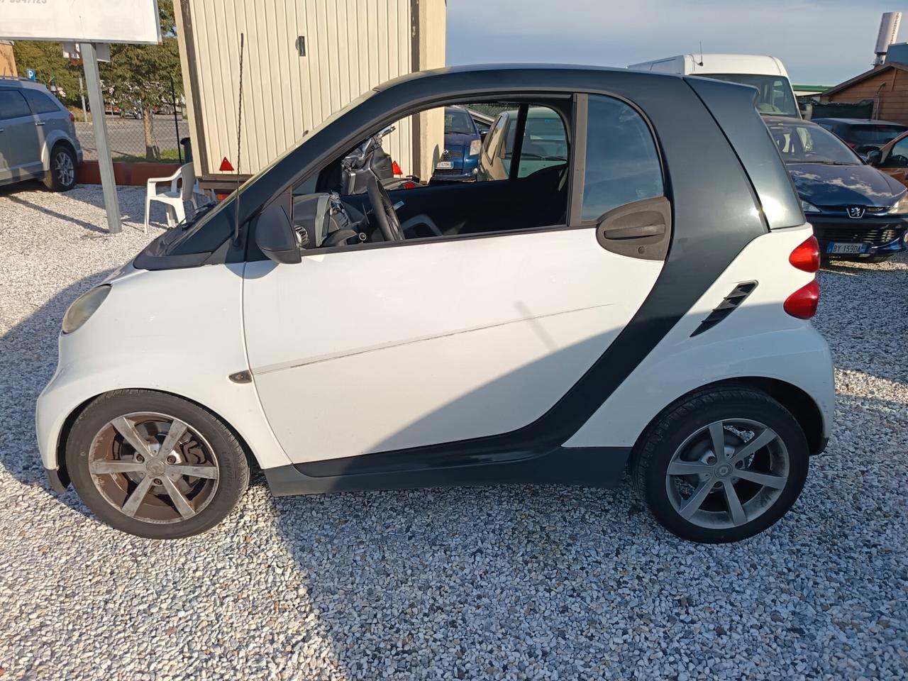 Smart ForTwo 1000 52 kW MHD coupé pure