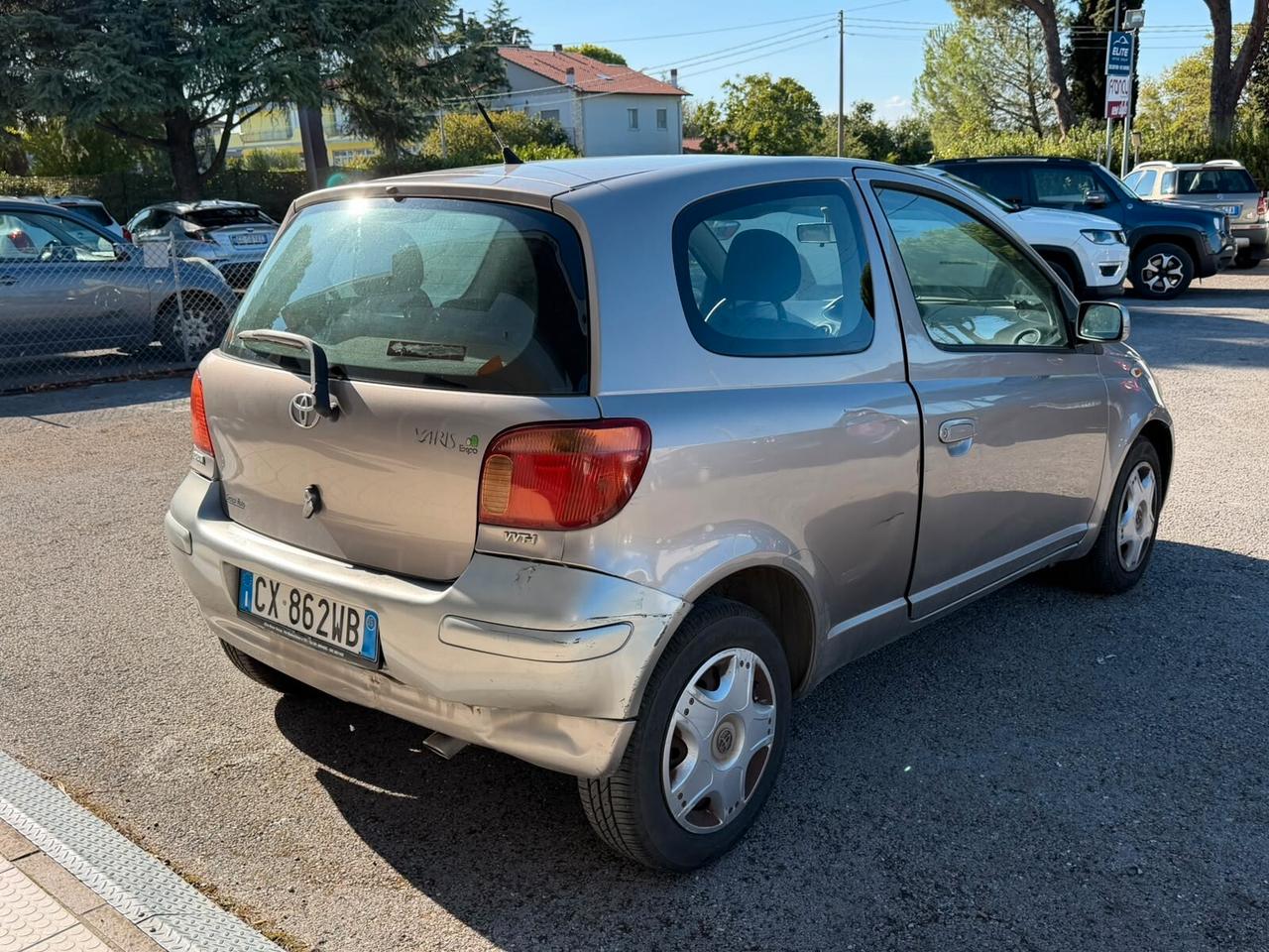 Toyota Yaris Verso 1.3i 16V cat Sol '03