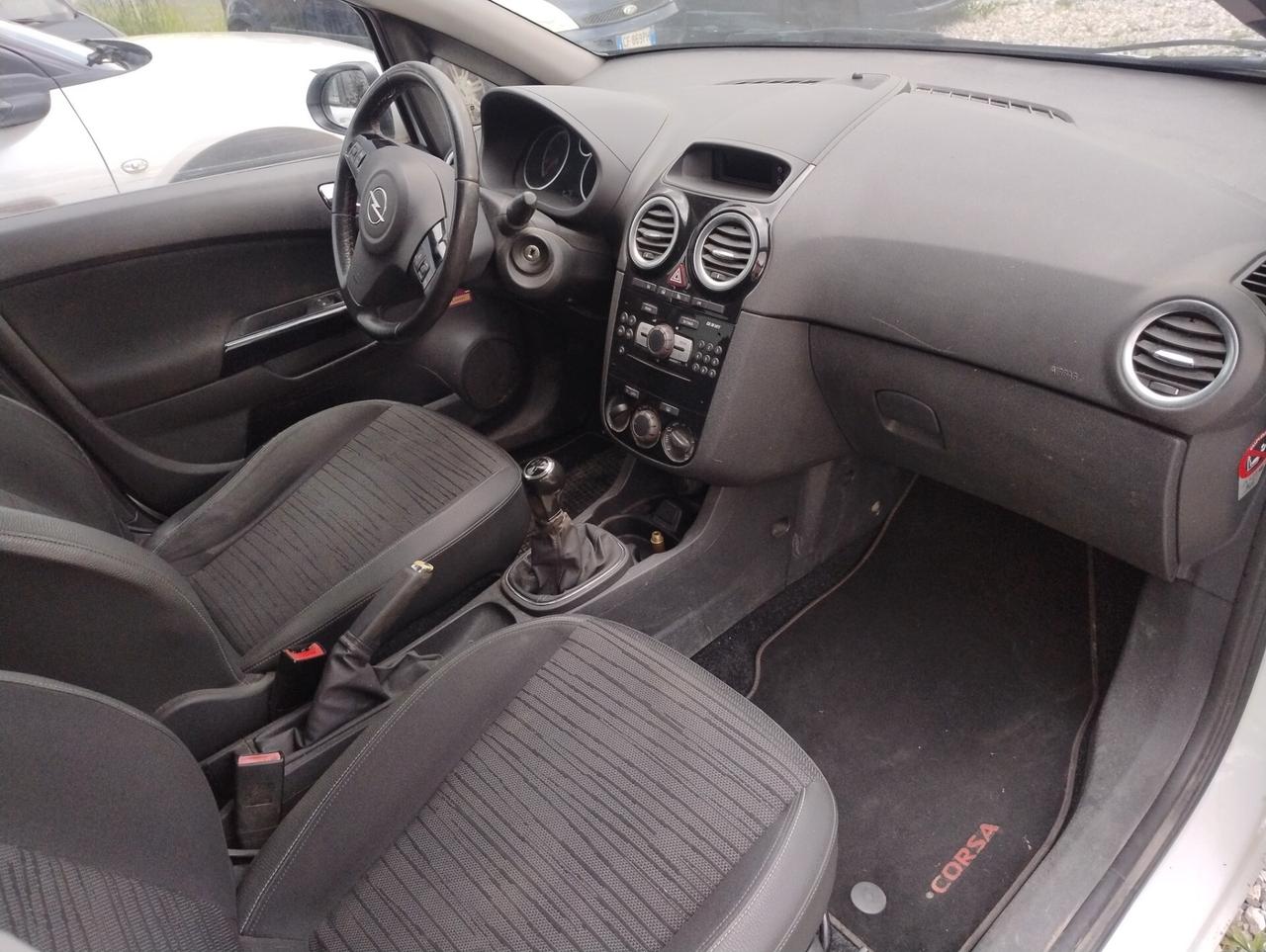 Opel Corsa 1.2 85CV 5 porte GPL-TECH Edition
