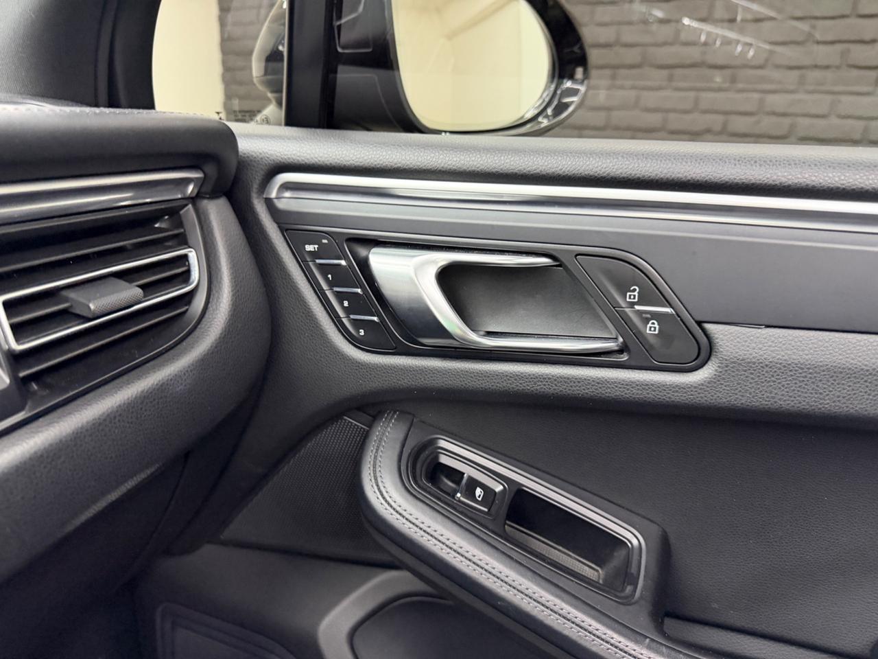 Porsche Macan 2.0 IPER FULL TETTO