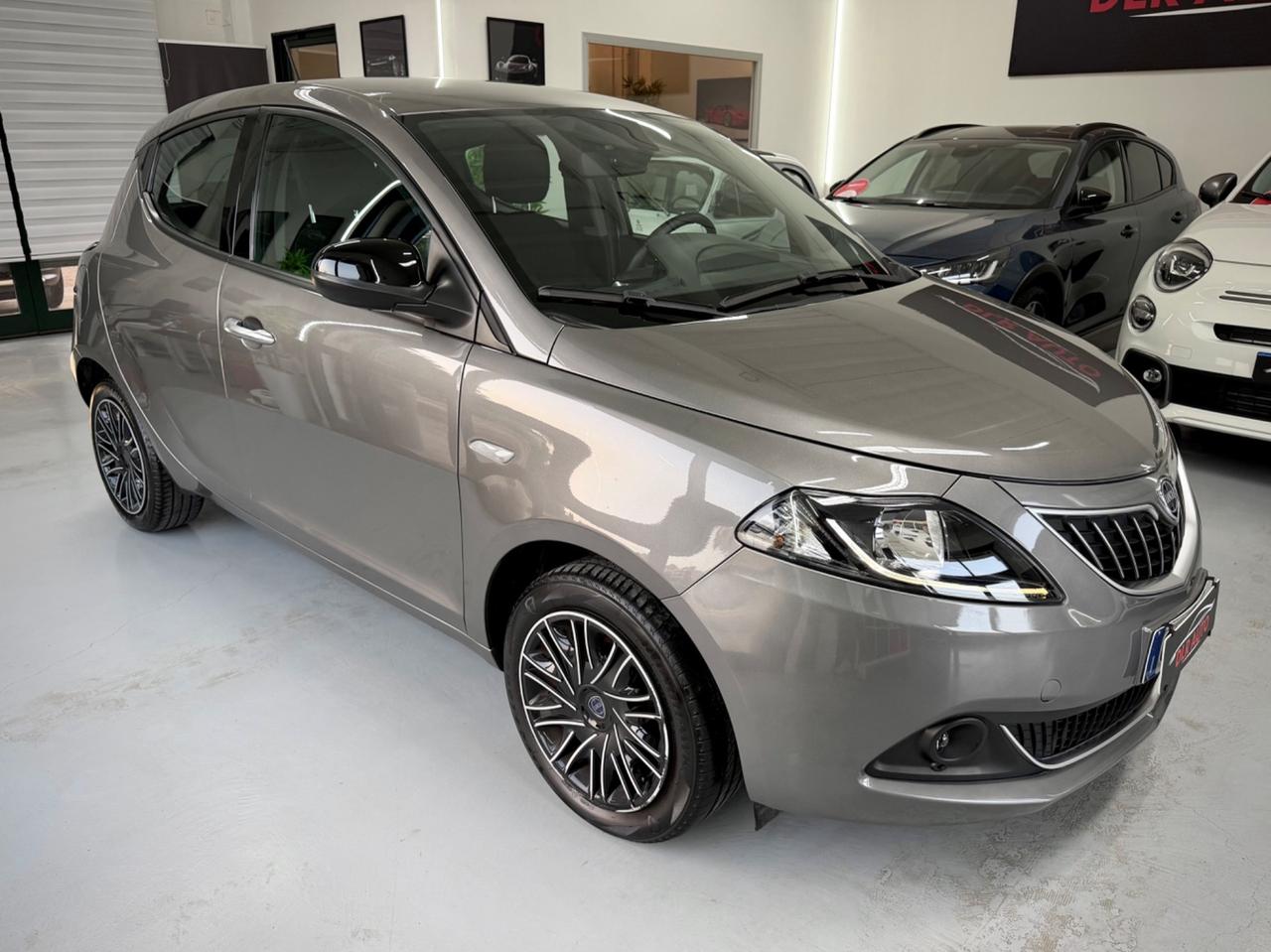Lancia Ypsilon 1.0 FireFly 5 porte S&S Hybrid Gold