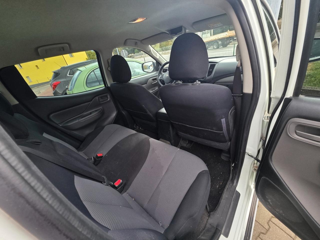 Mitsubishi L200 Autocarro preparata e garantito 12 mesi