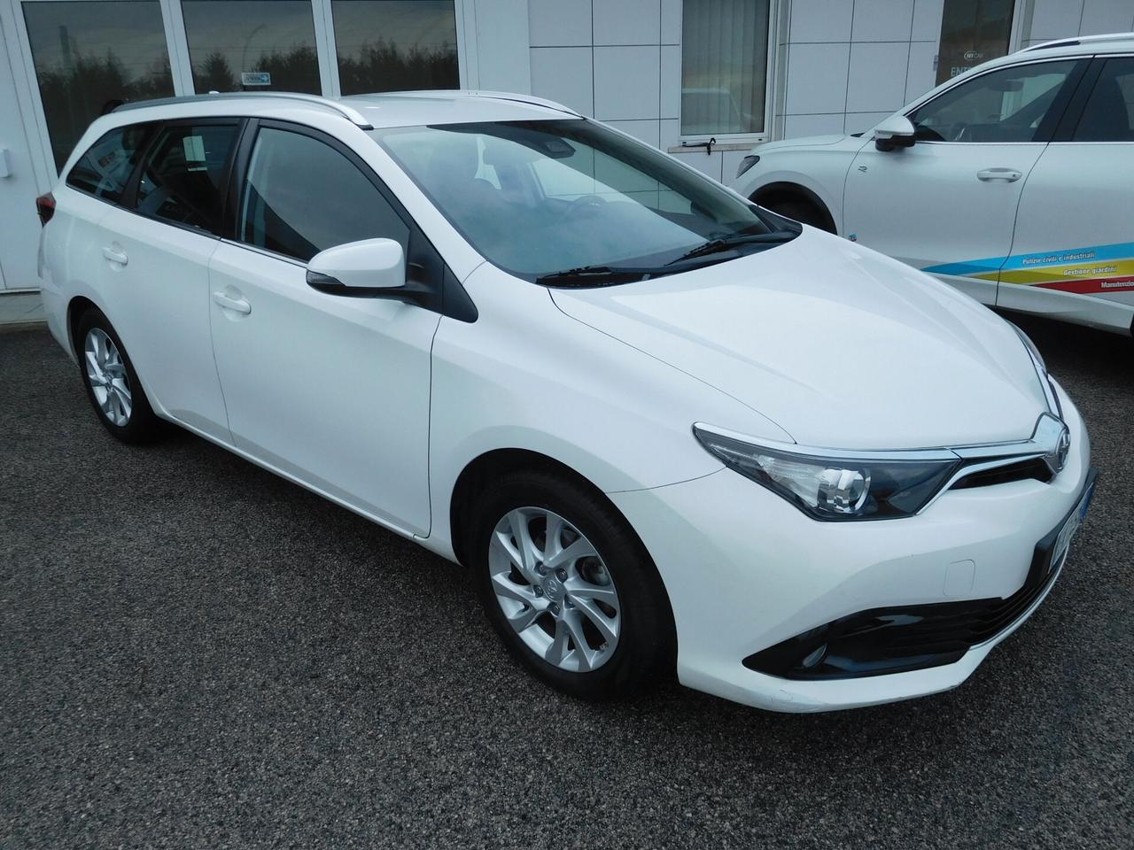 Toyota Auris Touring Sports 1.8 Hybrid Active