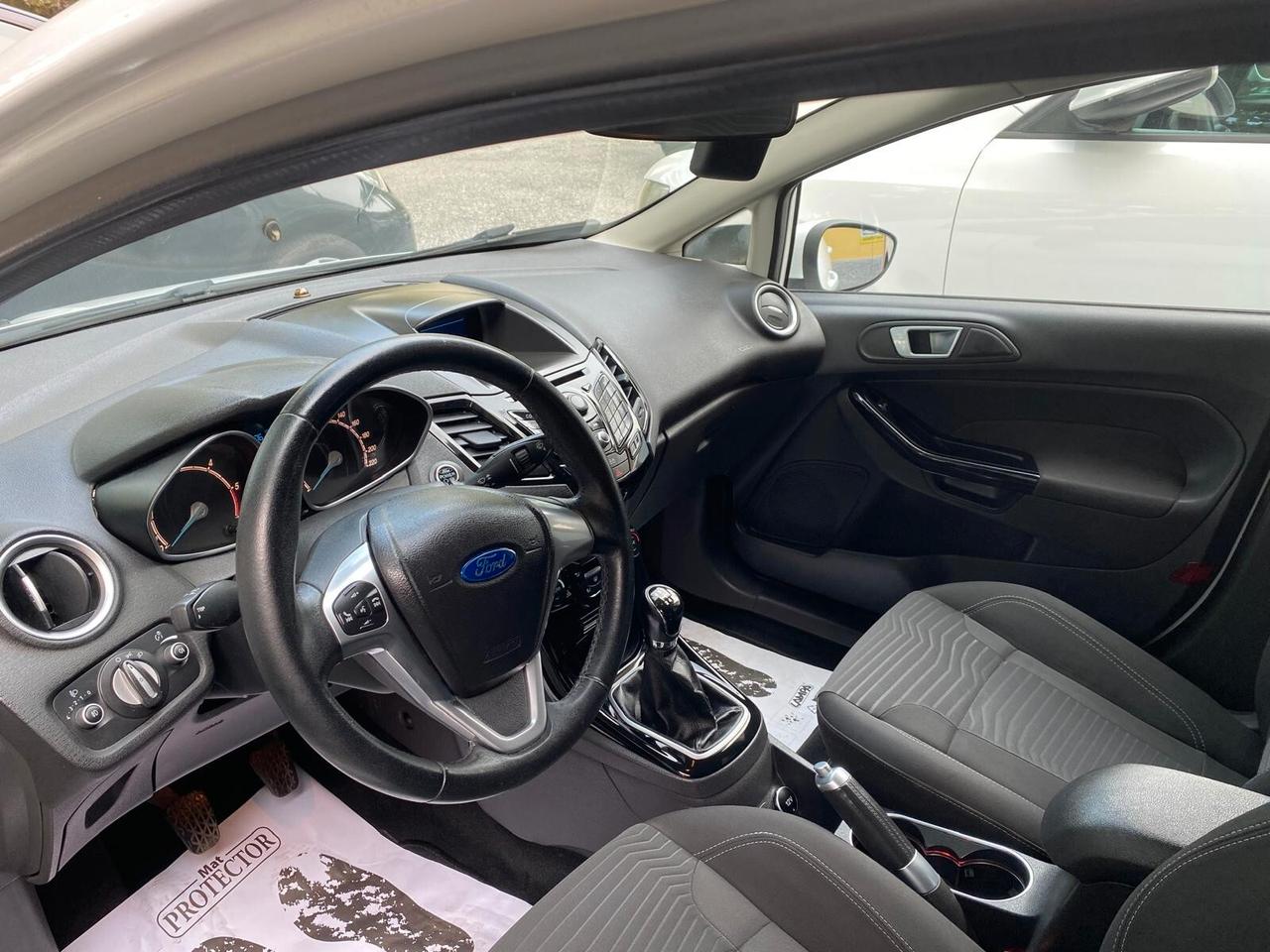 Ford Fiesta 1.5 TDCi 75CV 5 porte Titanium GARANZIA 1 ANNO