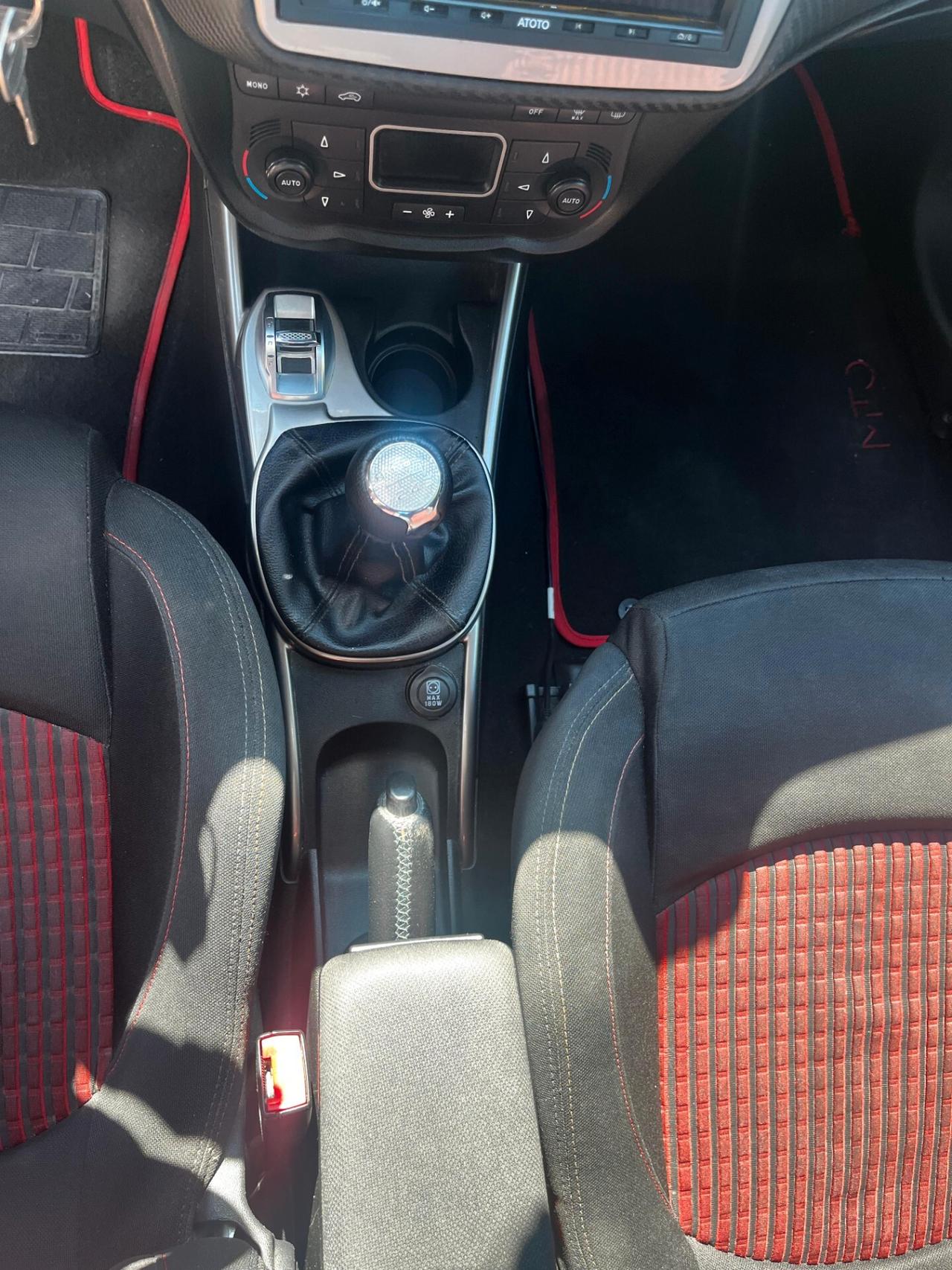 Alfa Romeo MiTo 1.4 T 155 CV Distinctive Sport Pack