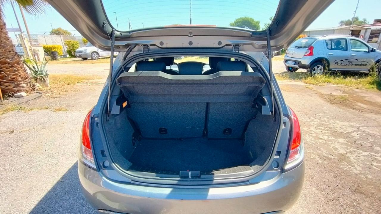 Lancia Ypsilon 1.2 69 CV 5 Porte GPL Euro6